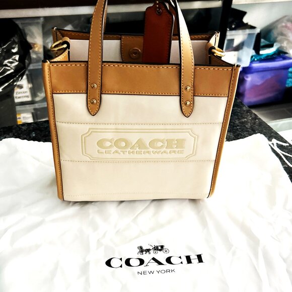 Coach Crossbody Retail $350 - Picture 10 of 10